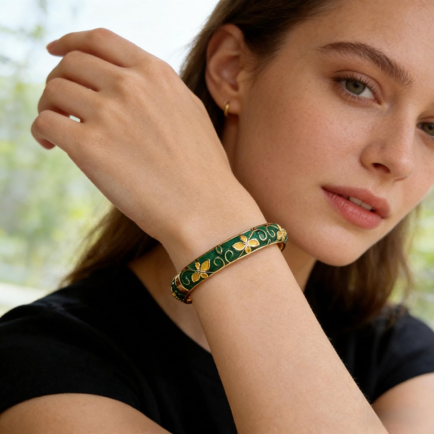 MQCEHTI Vintage Flower Cloisonne Bangle Bracelet for Women, Enamel Chunky Gold Plated Bracelets Jewelry Gifts (Emerald Yellow Flower)