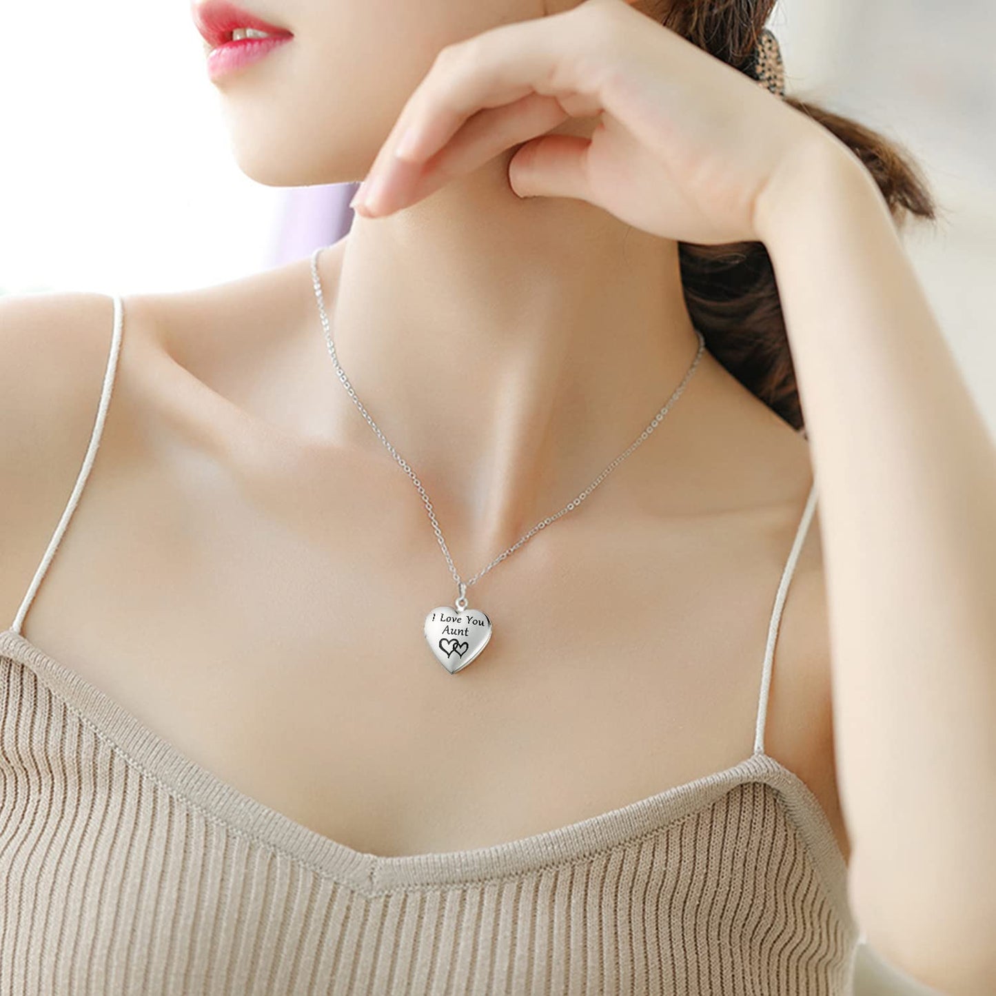 PHOCKSIN Custom Locket Necklace for Aunt Personalized Photo Locket Necklace Customized Silver Heart Lockets That Holds Pictures Birthday Gifts for Women