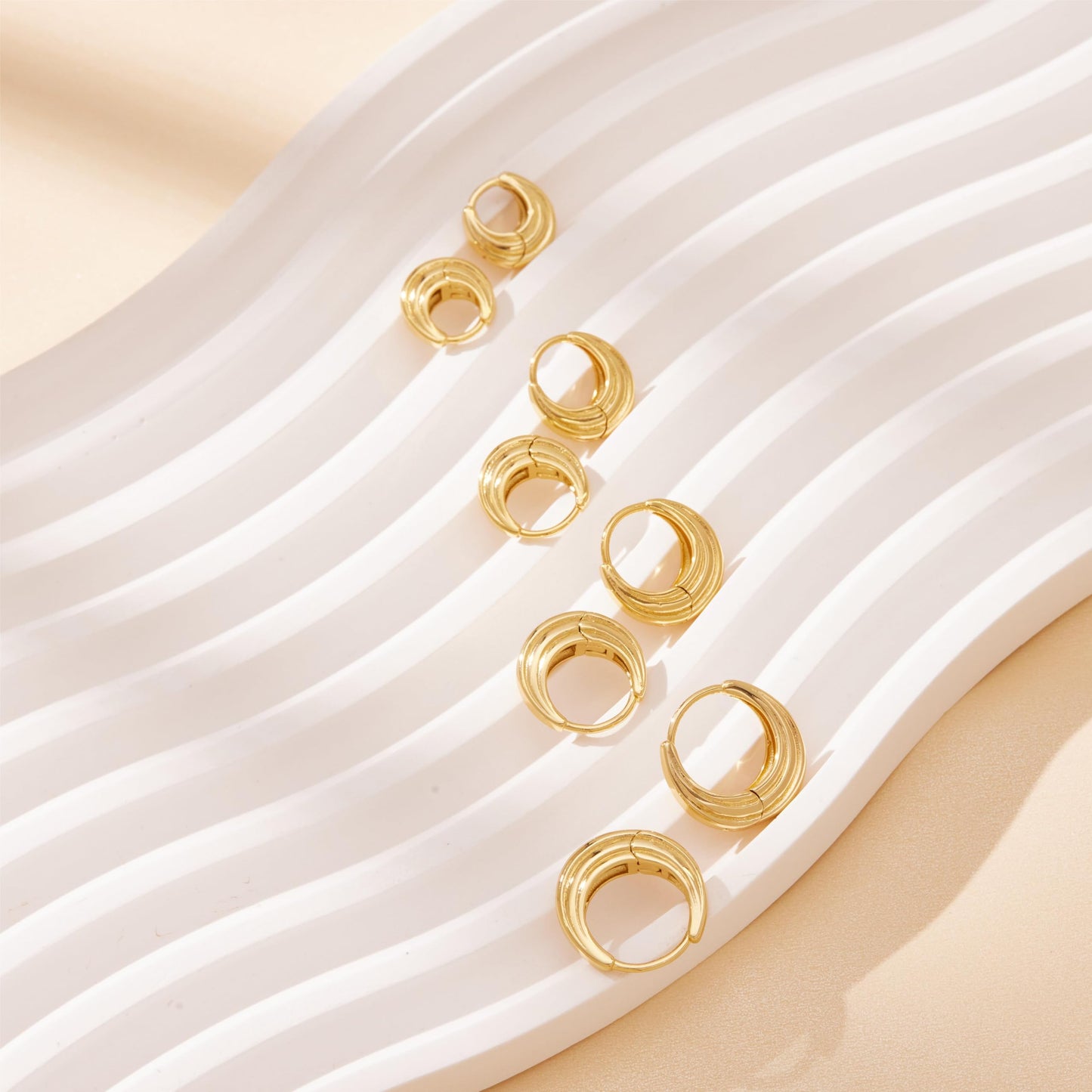 Gold Hoop Earrings Set for Women Gold Huggie Cartilage Clip On Earrings Set for Multiple Piercing Lightweight Jewelry Gifts