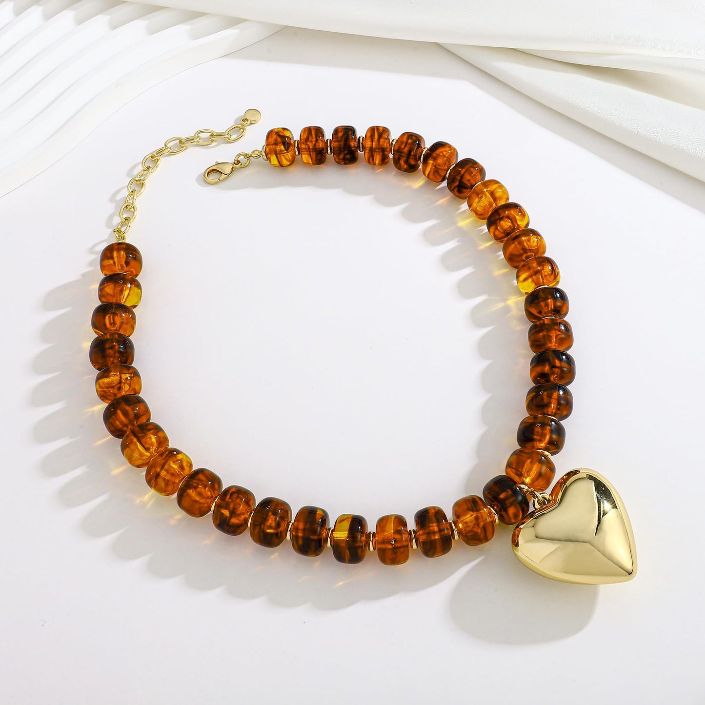 ENSKEFEN Brown Beaded Heart Pendant Necklaces for Women Trendy Puffy Gold Heart Chunky Necklace Boho Acrylic Resin Beads Necklace Vintage Statement Choker Necklaces Jewelry