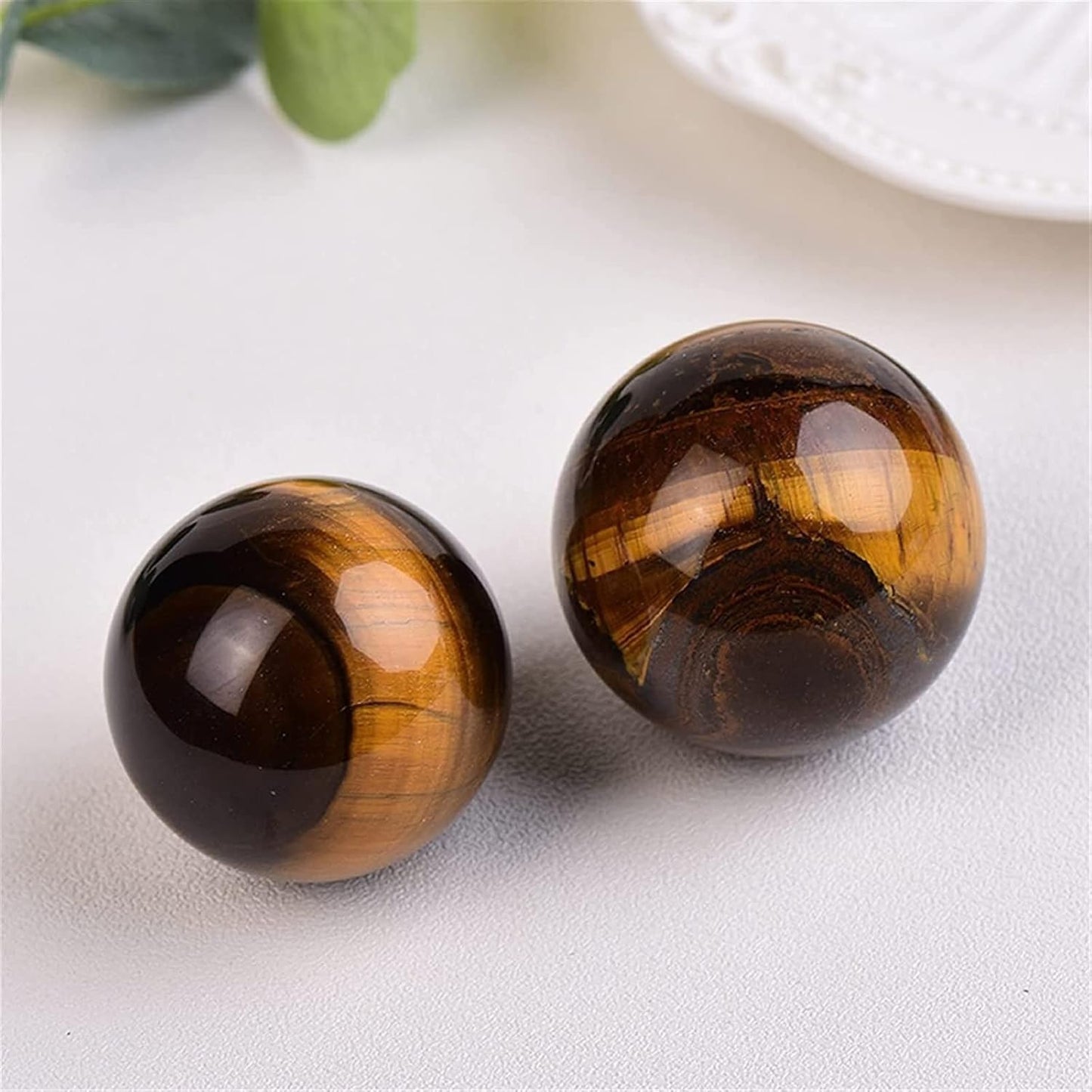 AierCrystal Natural Stone Crystal Sphere Feng Shui Home Decoration Ball Positive Energy Scrying Orb for Meditation Tool for Spiritual Space Purification Globe Diameter 5-6cm Tiger's Eye Sphere