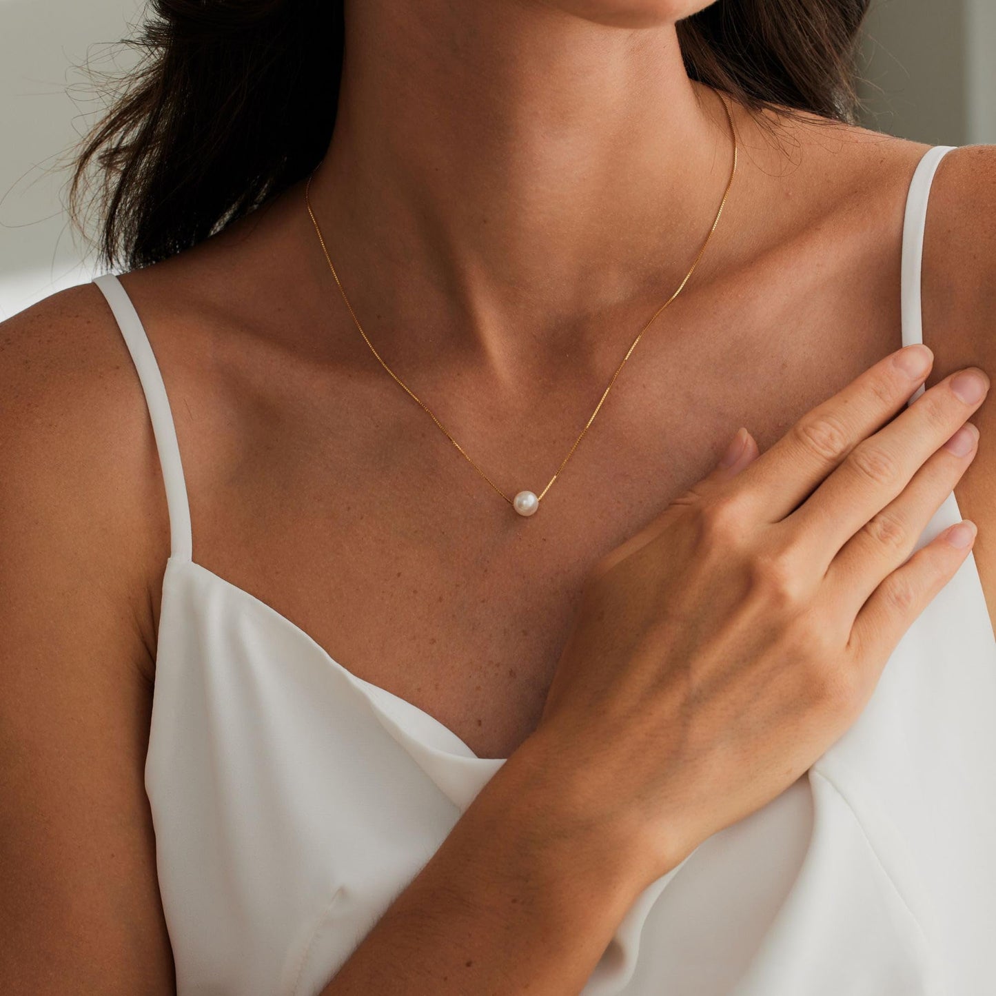 Treasure Bender Pearl Necklaces for Women Trendy, 14k Gold Plated Dainty Necklace Simple Pearl Drop Single Charm Pendant Necklace Birthday Wedding Gifts Gold Jewelry for Women