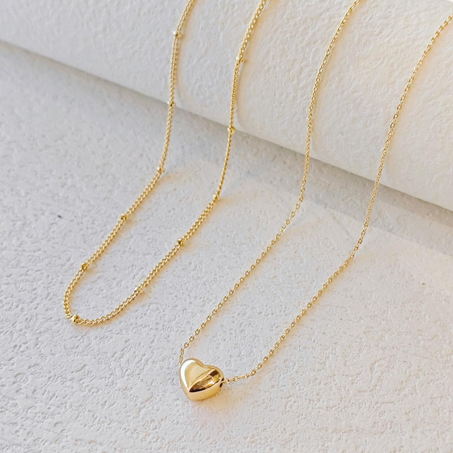 Zeffy Layered Tiny Puffy Heart Pendant Necklace Cute Heart Choker Necklace Simple Gold Necklace Jewelry for Women Trendy Gift