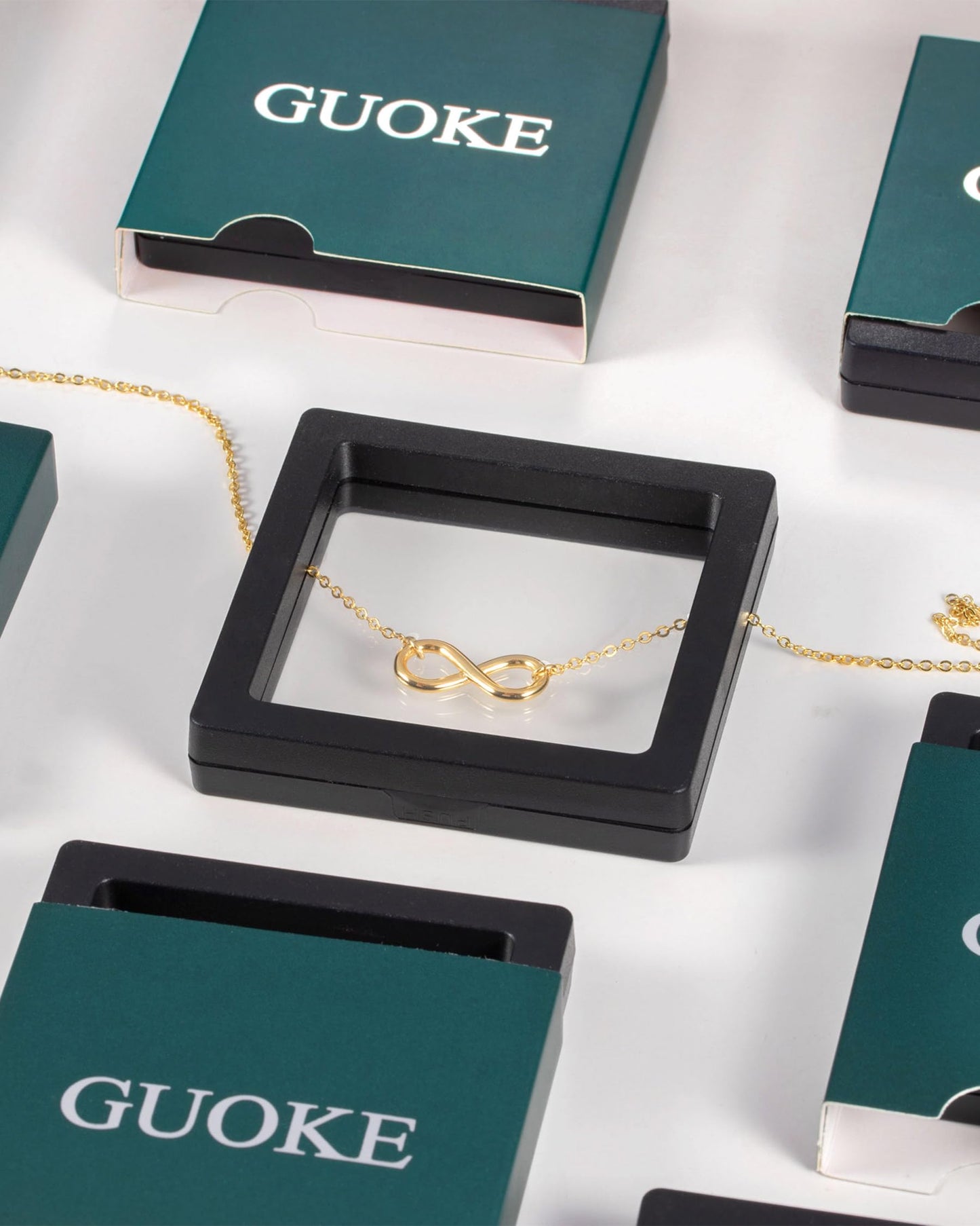 GUOKE Clover Necklace for Women, 14K Gold Plated Cute Dainty Necklace Four Leaf Clover Pendant Mothers Day Jewelry Gift