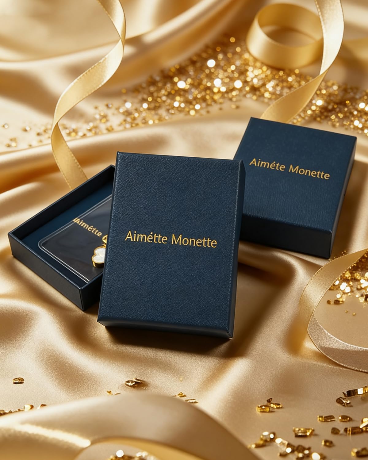 Aimétte Monette 18K Gold Plated Jewelry Set, Clover Bracelets and Stud Earrings Set Women's Hypoallergenic White Gold Lucky Clover Bracelet Fashion Gifts for Women Trendy