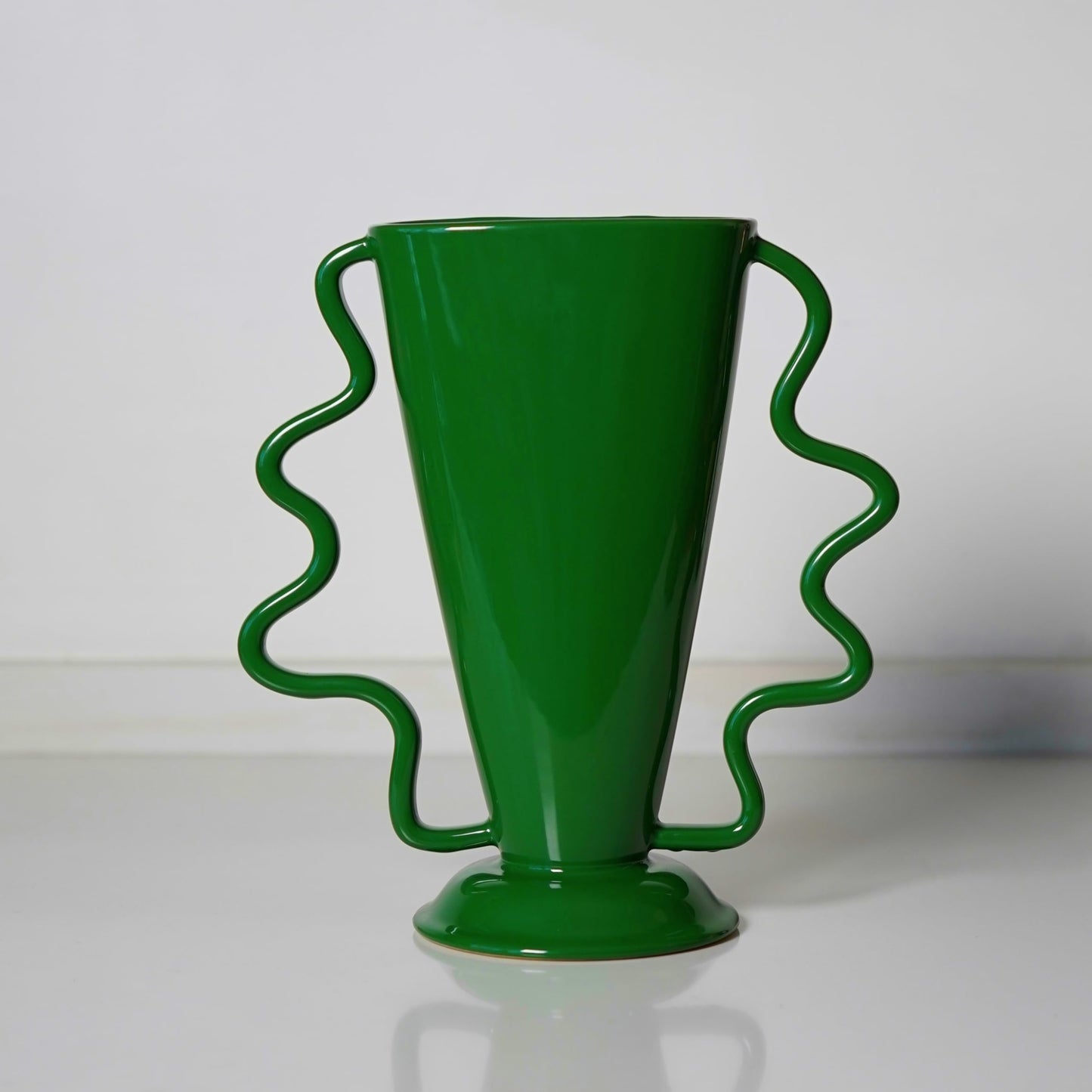 Wild Works Green Rotary Vase Medieval Flower Vessel Living Room Entrance Personalized Simple Wabi Sabi Decorative Ornament Ceramic Ornament
