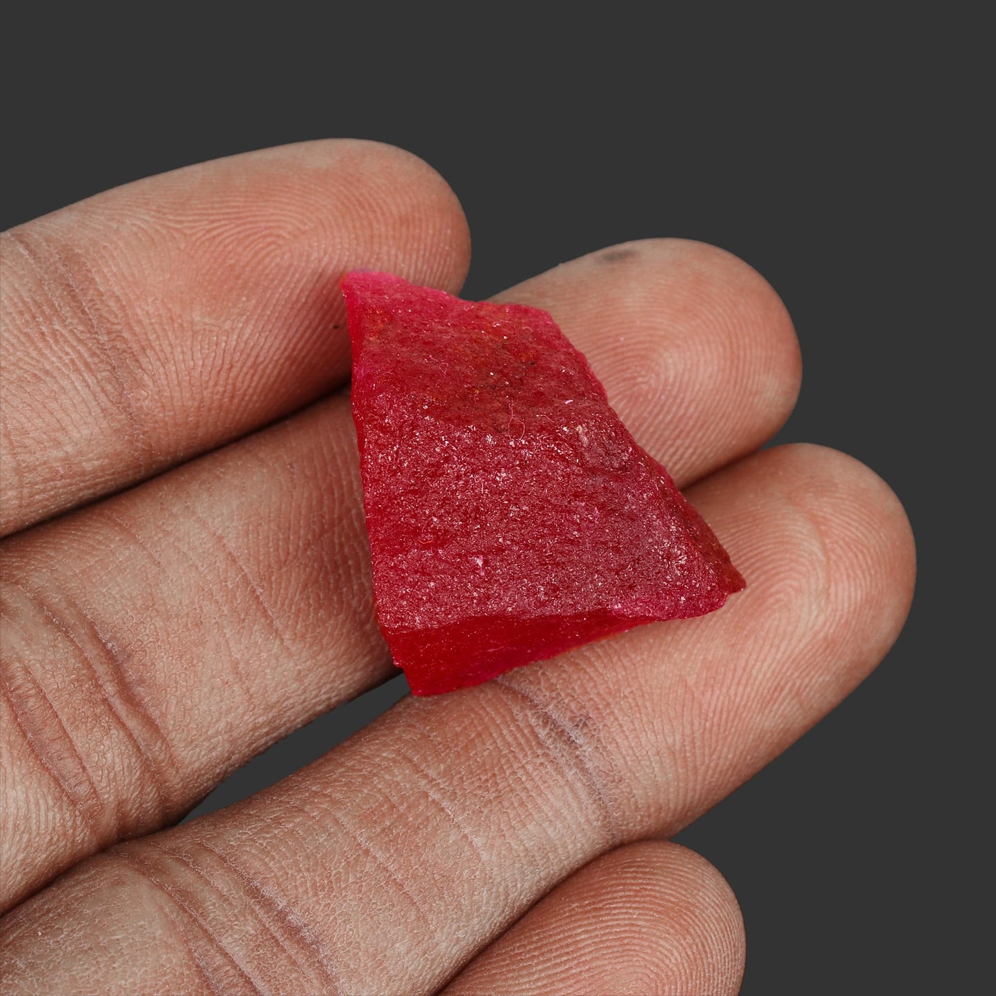 GEMHUB Gemstone Red Ruby 9.00 Carat Rough Stone Healing Crystal Stone Raw Uncut Ruby Gemstone Jewelry