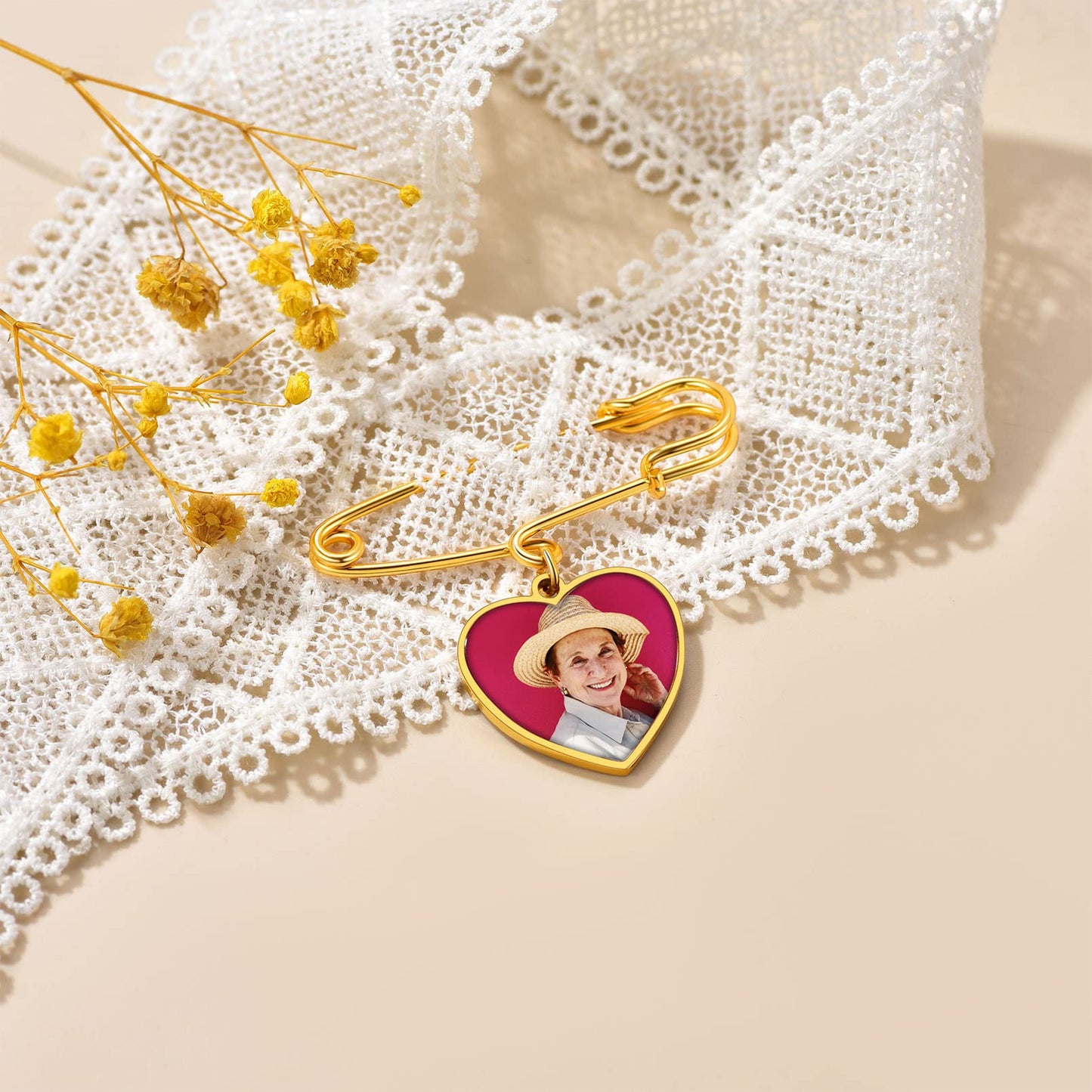 Custom4U Bouquet Brooches for Bridal Bouquets Heart Shaped Memorial Photo Charms Wedding Funeral Bouutonniere Jewelry