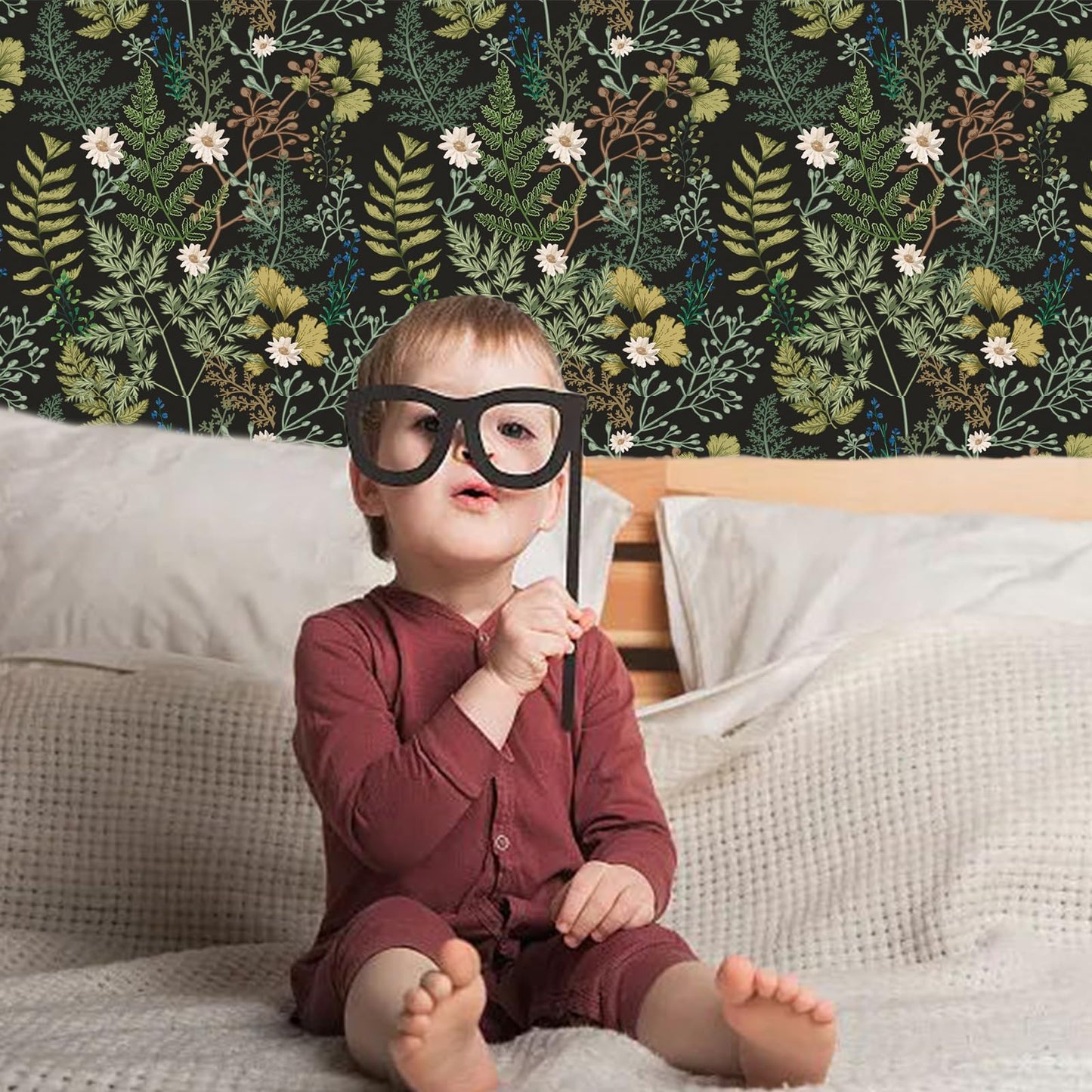 itechpanda Floral Beautiful Wallpaper Peel and Stick Wallpaper Retro Flower Wall Paper Self Adhesive Furniture Cabinet Contact Paper for Cabinet Shelf Drawer Liner Bedroom DIY Decor