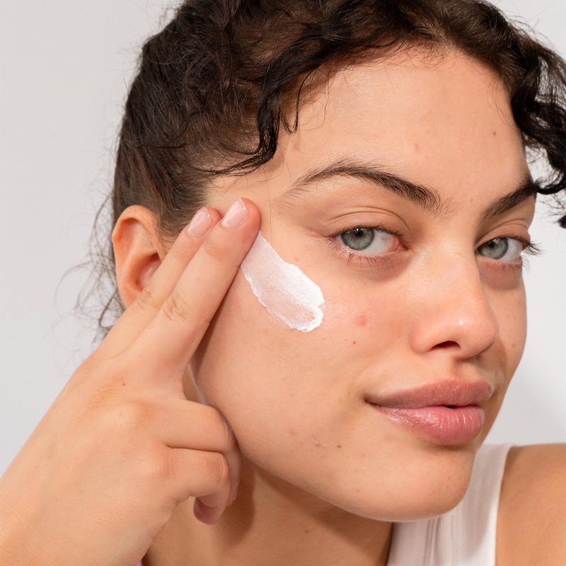 COOLA Clear Skin Oil-Free Moisturizer with SPF 30, Dermatologist Tested Sunscreen with Niacinimide and Centella Asiatica, 1.1 Fl Oz