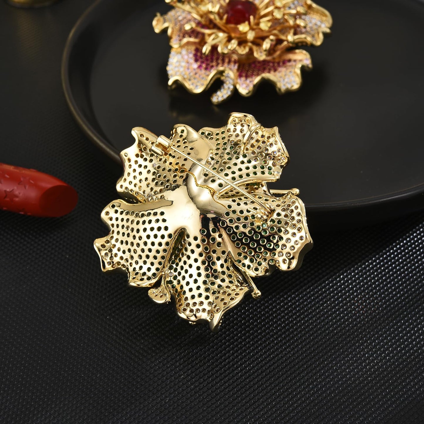 AILONMEI Elegant Pearl Flower Designer Brooch Pins Broches Costume Jewelry For Women Fashion Christmas Gift (Noble Flower)