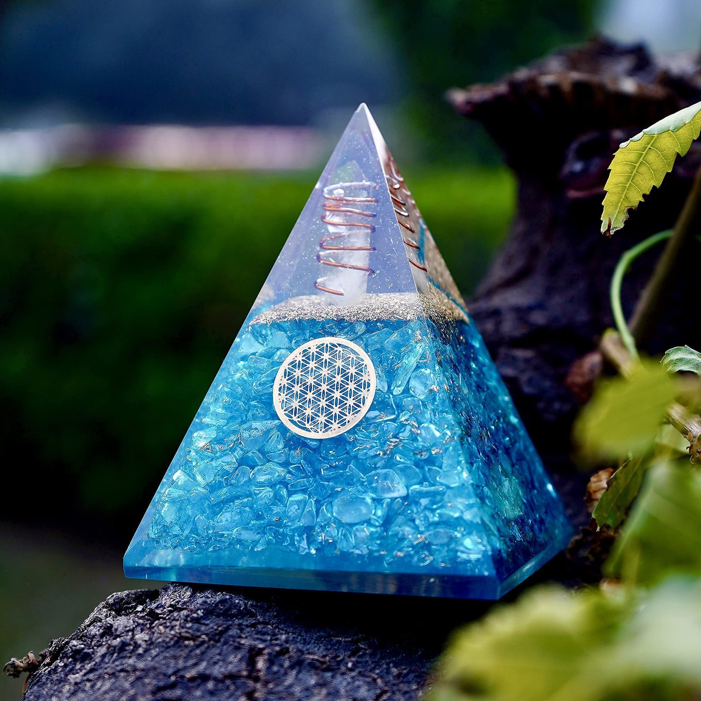 Orgone Aquamarine Pyramid – Handcrafted Healing Crystal for Positivity, Courage, Meditation, Yoga, Reiki & Chakra Balancing