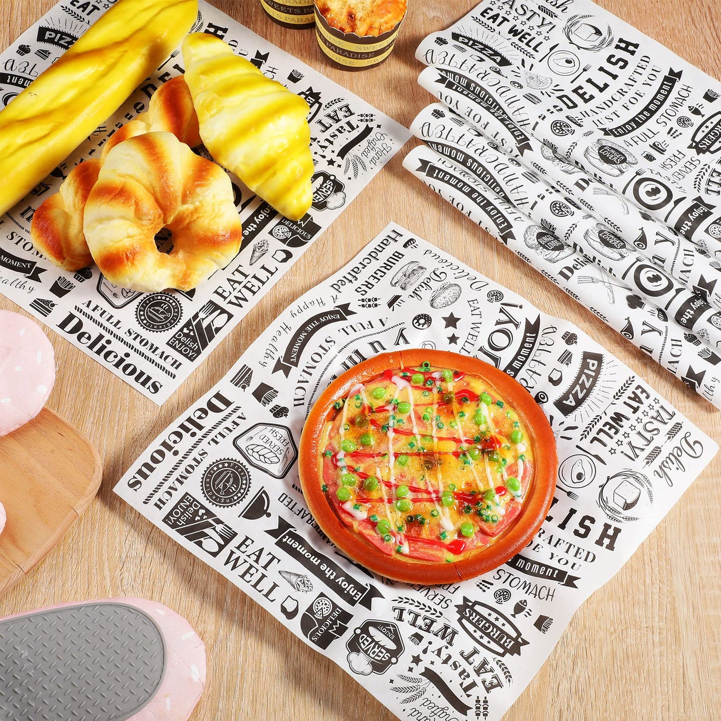 Marspark 200 Pcs Deli Wax Paper Sheets 12 x 12 Inch Square Grease Resistant Tray Basket Liners Hot Dog Wrappers Newsprint Water and Grease Proof Sandwich Wrapping for Food Baking (White Black)