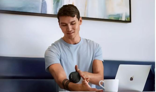 Hyperice Hypersphere Go - Vibrating Massage Ball for Muscle Recovery, Myofascial Release and Soreness Relief - Portable Fitness Massager, Perfect for use at The Gym, or at Home