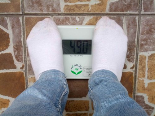 NewlineNY Auto Step On Super Mini Travel Bathroom Scale, 5.25" x 8.5" SBB0638SM: Black