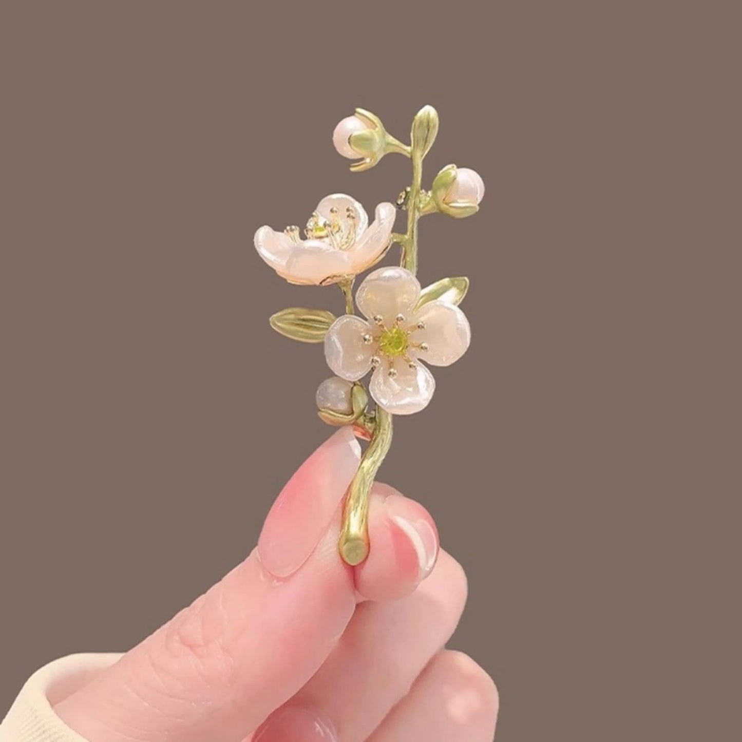 Elegant Flower Brooch for Women, Vintage Premium Enamel Boutonniere, Coat and Suit Pendant Necklace, Jasmine Magnolia Lily Osmanthus Designs (Jasmine)