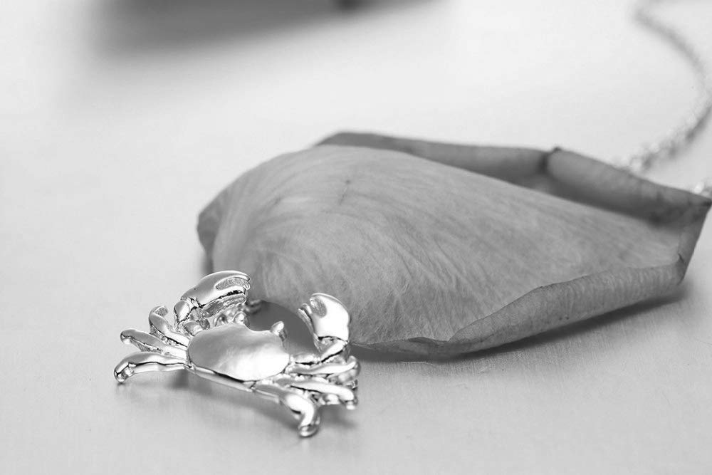 MOKAVIKY 25 Vintage Animal Crab Pendant Necklace for Women Silver Chain Crab Charm Dainty Jewelry