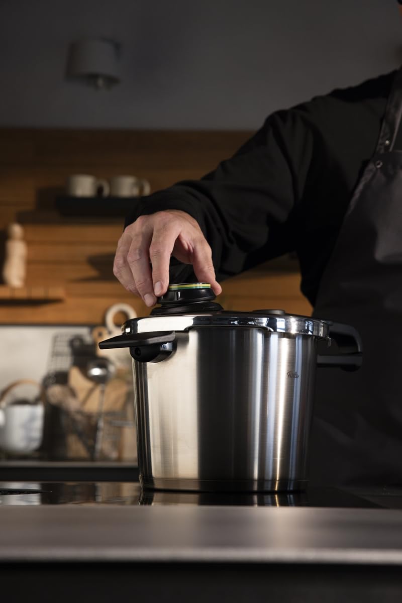 Fissler Vitavit Premium Pressure Cooker with Steamer Insert, 2.6 Quart