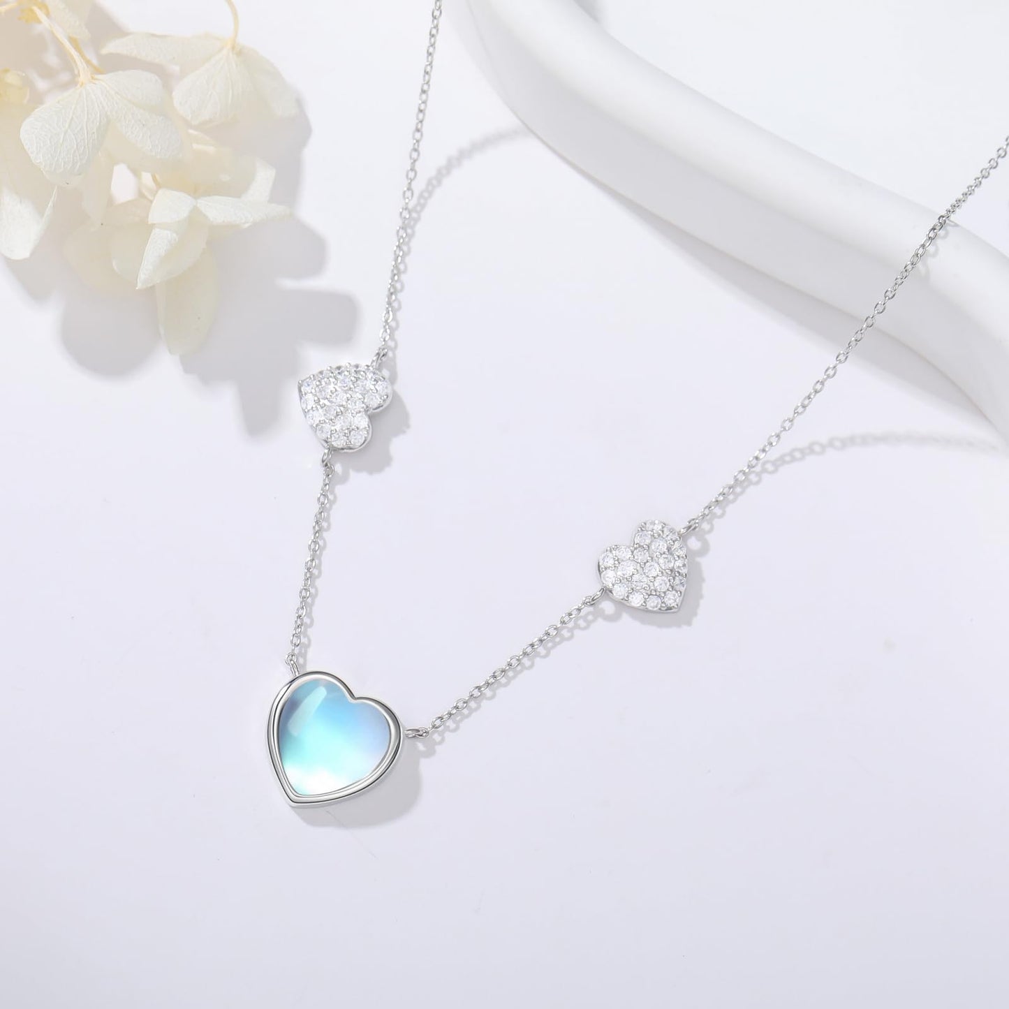 OUTANG Moonstone Heart Necklace for Women 925 Sterling Silver Moonstone Stone Heart Pendant Jewelry Gift for Her