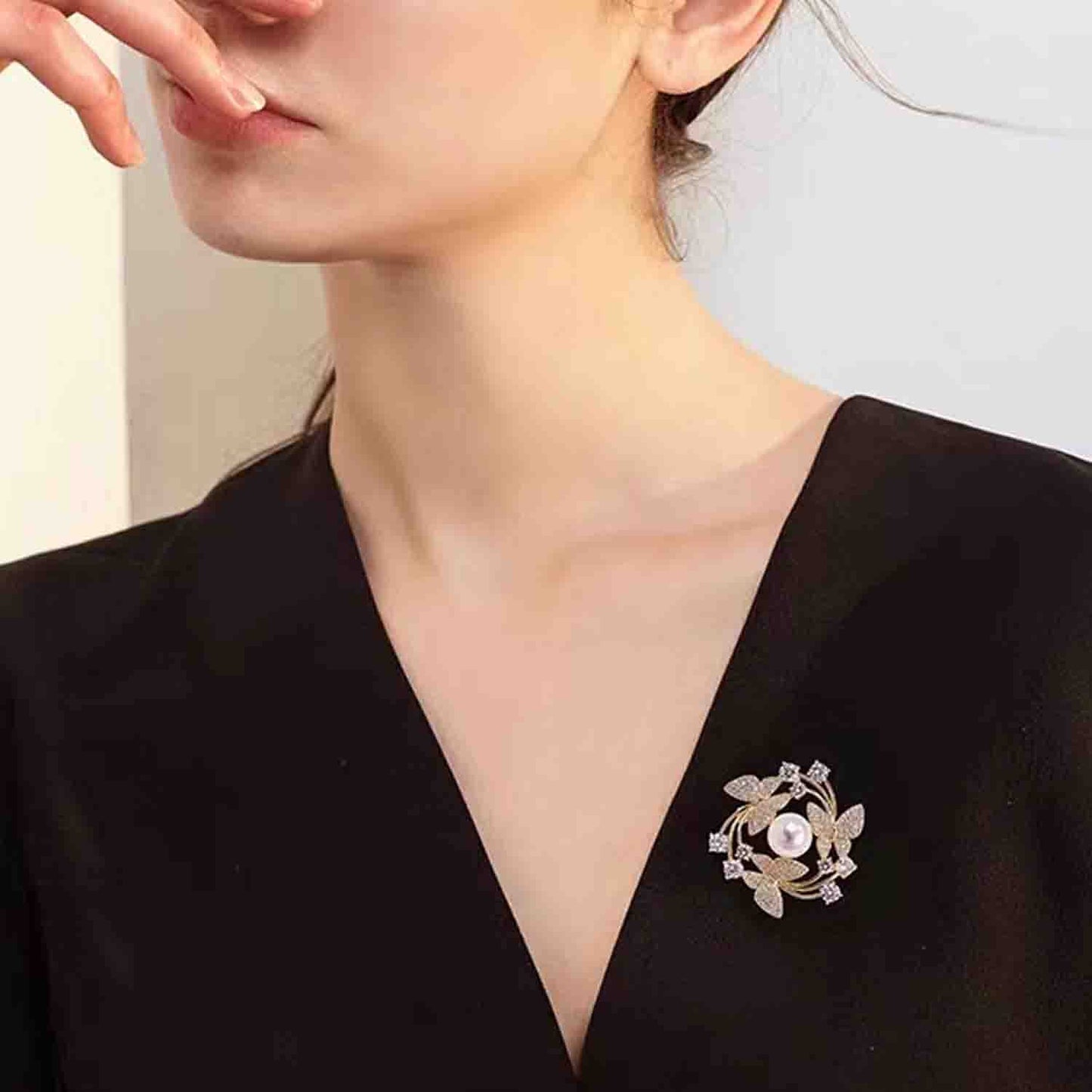 Gold Butterfly Wreath Flower Crystal Brooches Pins Fashion Beautiful Created Rhinestone Pearl Floral Brooch Good Idea for Party Dance Wedding Banquet for Elegant Women Girl (Butterfly Wreath)