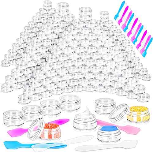 MotBach 100 Pcs 5g Empty Plastic Containers with Clear Lids,Mini Makeup Sample Containers, Small Sample Pot Jars Round Cosmetic Jars with Mini Spatulas for Liquid Sample Powder Creams Lotions