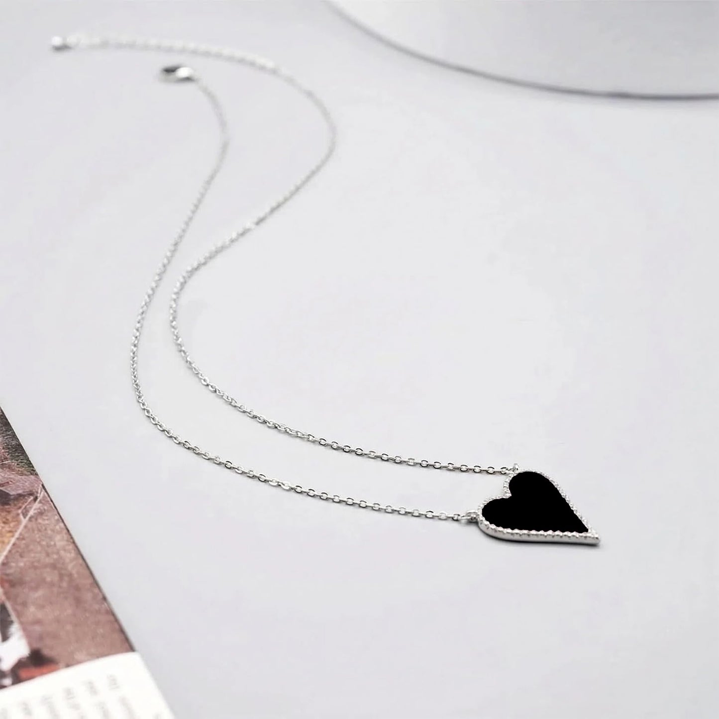 JINGDR Heart Necklace for Women Trendy Preppy Silver Jewelry Gold Plated Love Heart Pendant, Heart Paperclip Chain Necklace Cute Heart Necklaces Birthday for Women Dainty Jewelry (silver black)