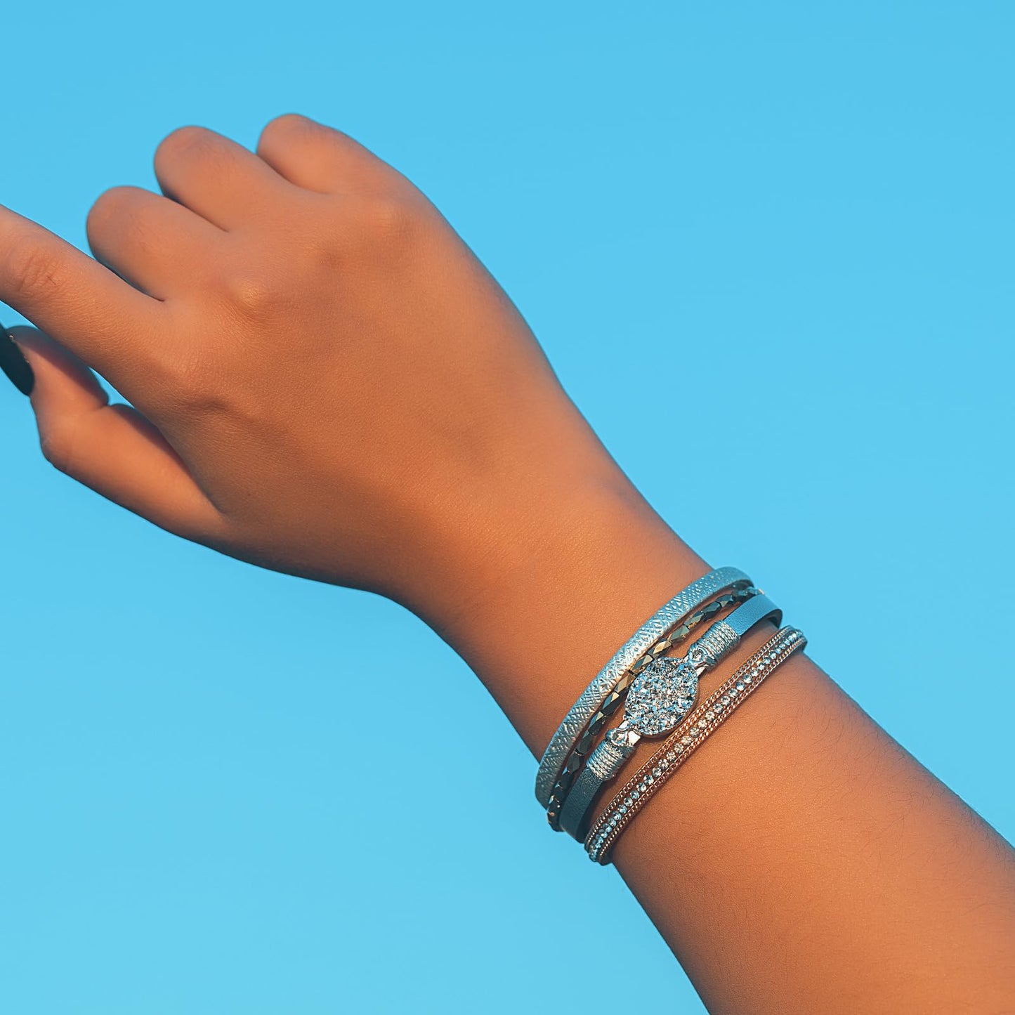 FANCY SHINY Boho Leather Wrap Bracelet Stackable Chunky Crystal Cuff Bracelets with Magnetic Clasp Cowboy Cowgirl Western Summer Beach Outfits Jewelry Gifts for Women (7.7", Silver/Gold)