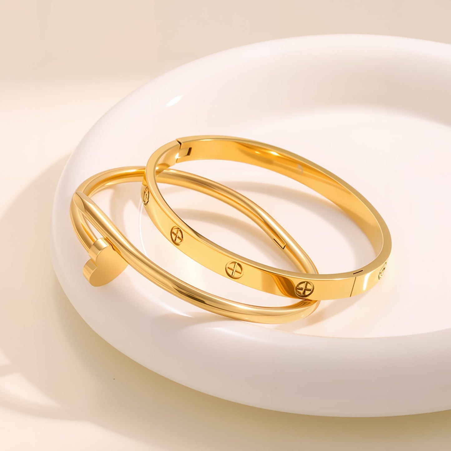 Acnode Gold Bangle Bracelets for Women -2PCS Friendship & Love Bangle Bracelet Clover Nail Bracelet Stack Set Trendy Non-Tarnish Stainless Steel Jewelry Gifts for Mom Wife Her