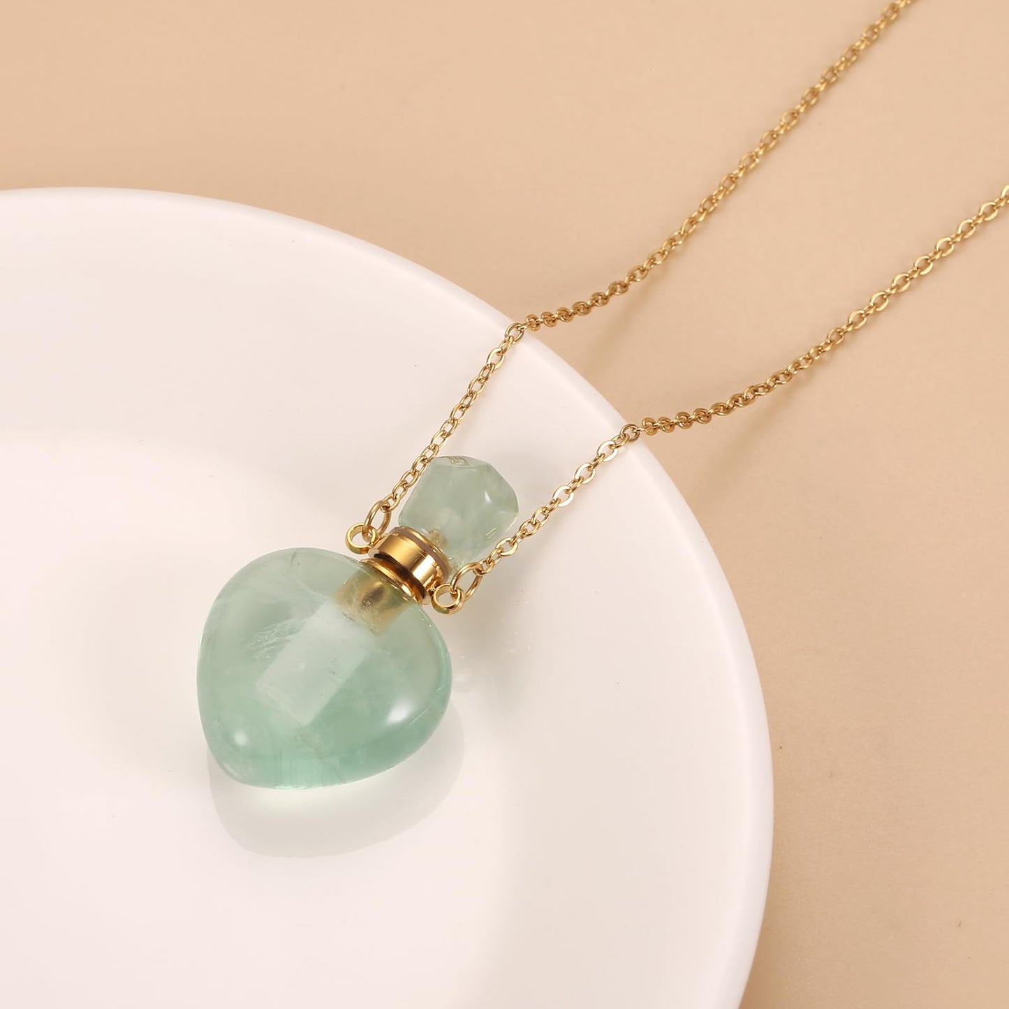 STEFWD Natural Crystal Cremation Jewelry For Ashes - Heart Urn Necklace Hold Loved Ones/Pet Ashes Keepsake Memorial Pendant For Women (Green)