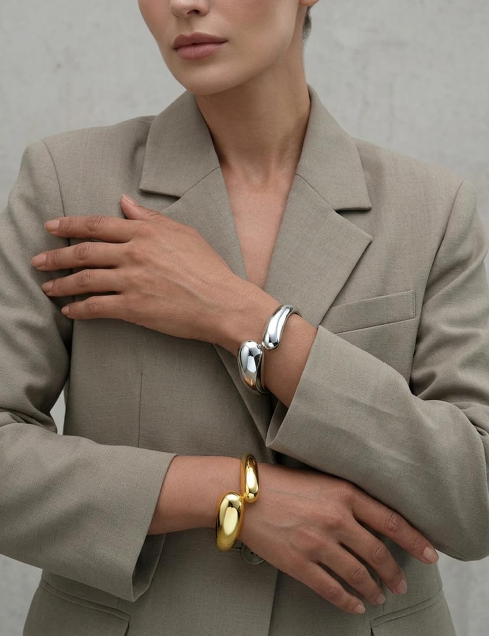 Chunky Gold Bangle Bracelets for Women, Dainty 14k Gold Plated Big Stackable Bangles Set, Trendy Statement Cuff Bracelet Stack Summer Beach Jewelry Gifts (2 Gold & silver bangles)
