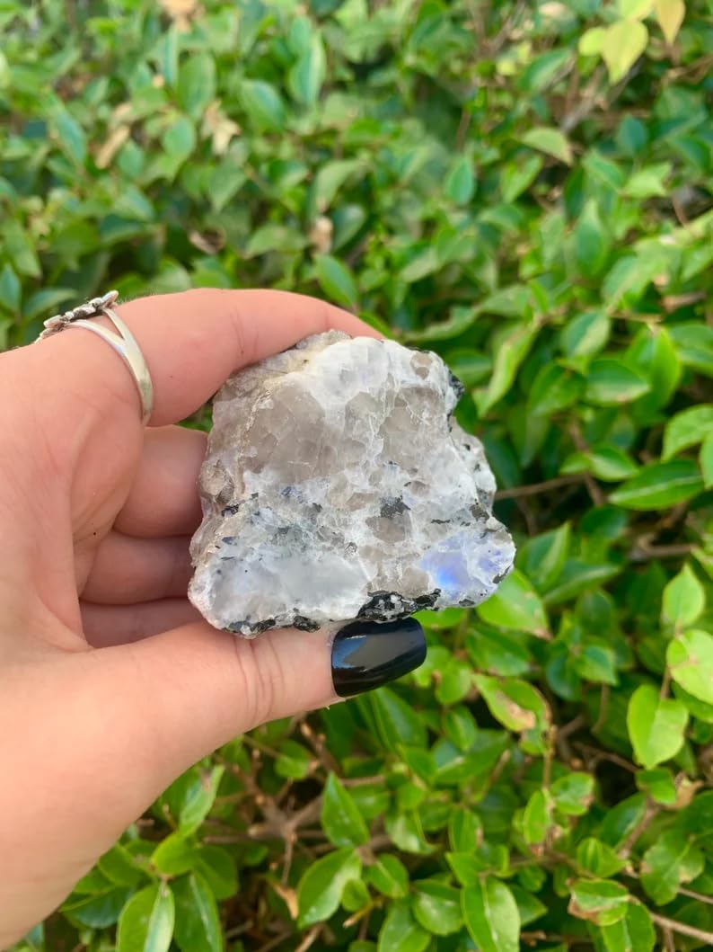 Zenkeeper 1Lb Moonstone Crystal Stone Natural Raw Stones and Fountain Rocks for Tumbling, Cabbing, Polishing, Wire Wrapping, Wicca and Reiki Crystal Healing