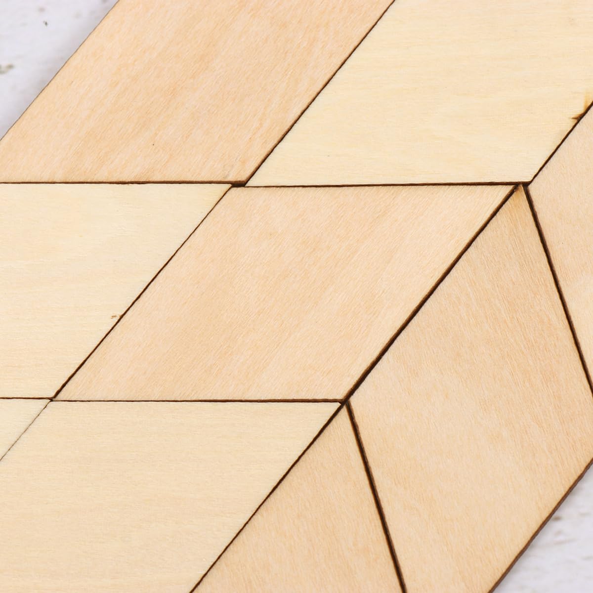 EXCEART 90 Pcs Wooden Rhombus Slices 1.57X3.14 Inch Diamond Shape Wood Pieces for DIY Crafts Home Decor Party Decorations and Christmas Tree Wall Hanging Ornaments