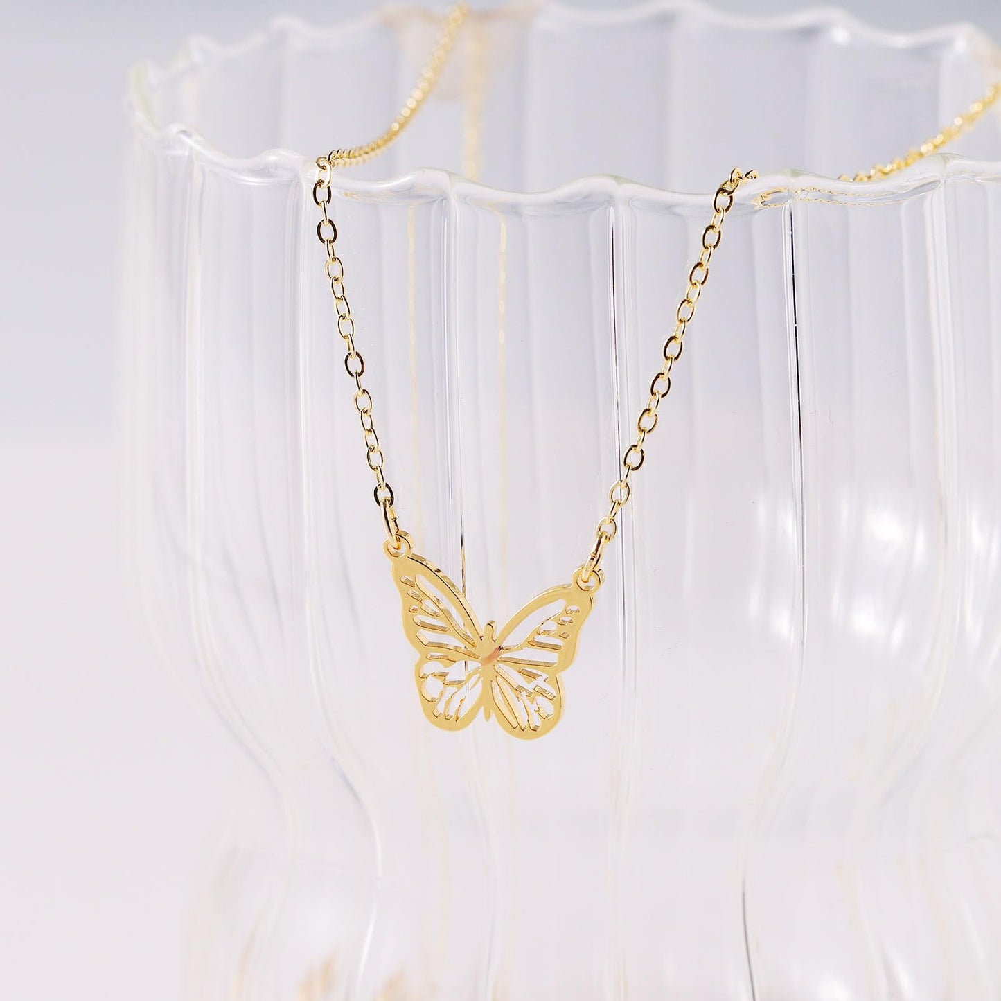 GUOKE Butterfly Necklaces for Women - Gold Butterfly Necklace 14K Gold Plated Dainty Butterfly Gold Necklace Jewelry for Women