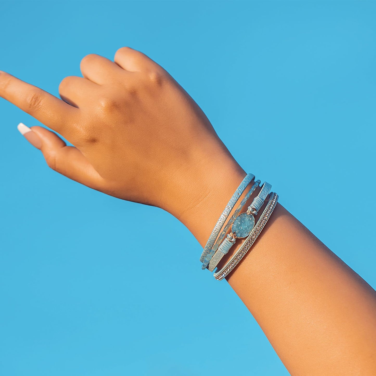 FANCY SHINY Boho Leather Wrap Bracelet Stackable Chunky Crystal Cuff Bracelets with Magnetic Clasp Cowboy Cowgirl Western Summer Beach Outfits Jewelry Gifts for Women (7.7", Teal)