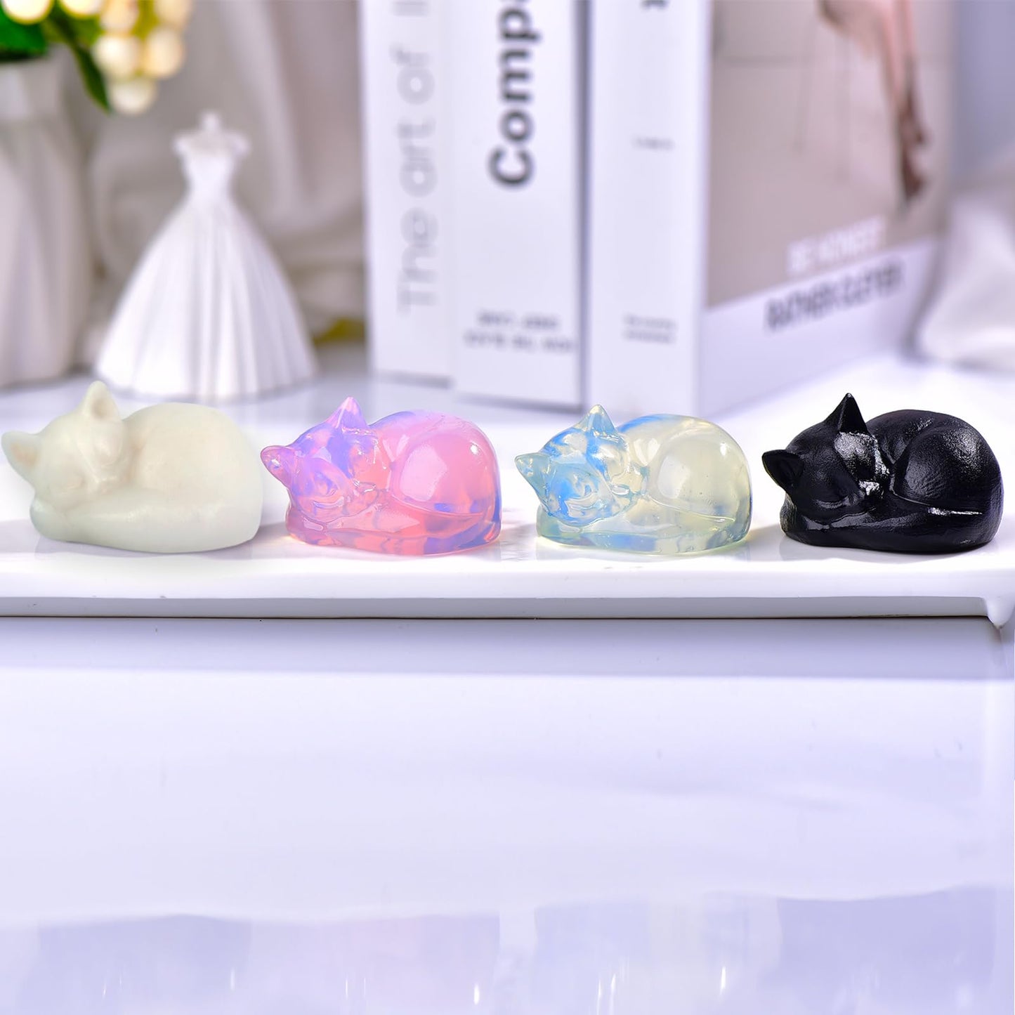 Ytbeoxk 2.1 Inch White Jade Cat Crystal Statue, Healing Crystal Sleeping Cat Gemstones Decorations, Lucky Cute Kitten Figurines, Gift Home Office Desk Decor for Cat Lover Man Woman