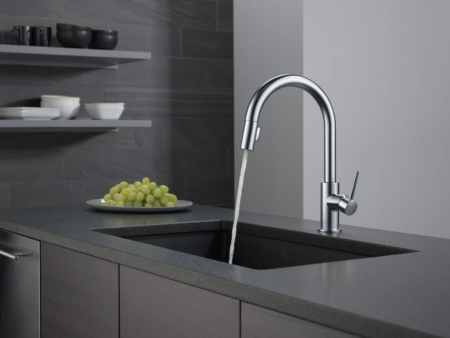 Delta Faucet Trinsic Brushed Nickel Kitchen Faucet, Kitchen Faucets with Pull Down Sprayer, Kitchen Sink Faucet, Faucet for Kitchen Sink with Magnetic Docking, Arctic Stainless 9159-ARLS-DST