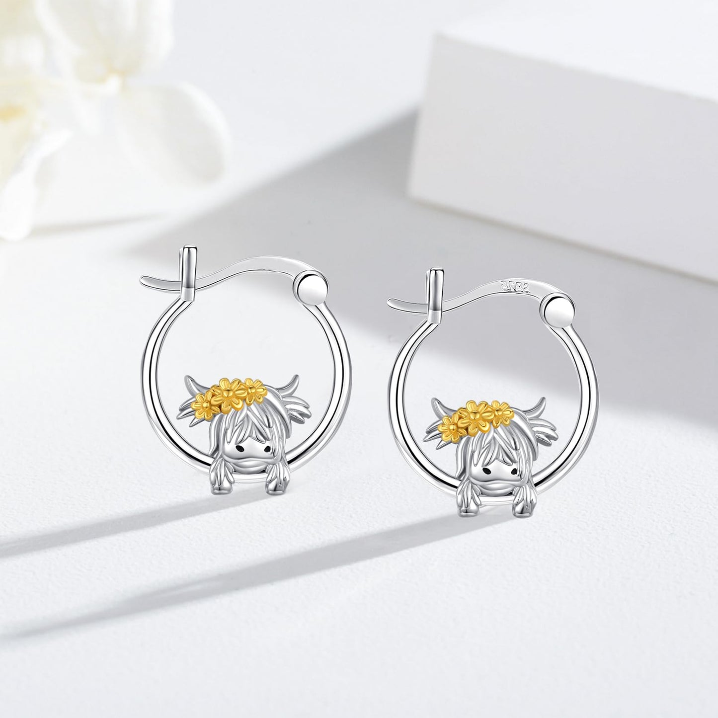 JUSTKIDSTOY Highland Cow Earrings 925 Sterling Silver 18mm Cute Cow Sunflower Huggie Hoop Earrings Jewelry Highland Cow Gifts for Women Daughter