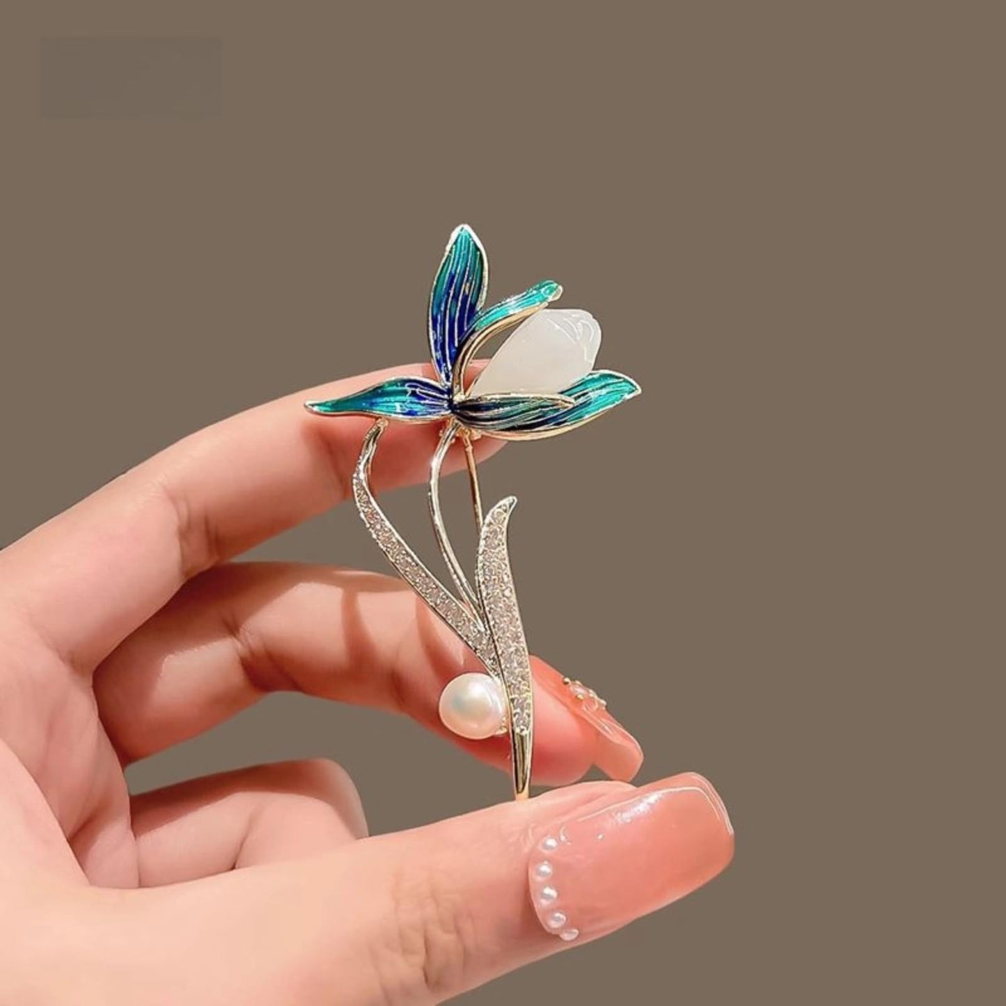 Elegant Flower Brooch for Women, Vintage Premium Enamel Boutonniere, Coat and Suit Pendant Necklace, Jasmine Magnolia Lily Osmanthus Designs (Magnolia-2)