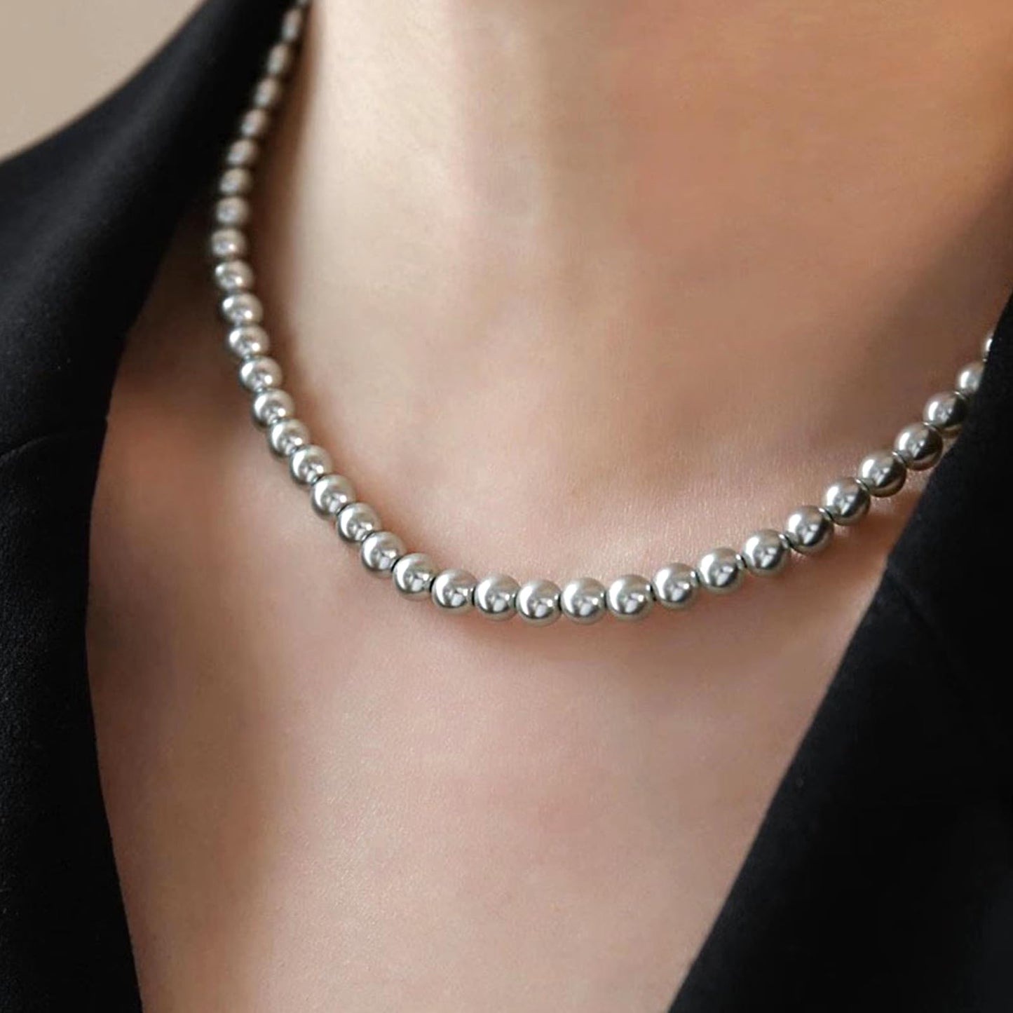 Zeffy Pearl Necklace 8MM Grey Dainty Round Imitation Pearl Handmade Beaded Choker Necklace Wedding Pearl Necklace Delicate Jewelry for Women Simple Bridesmaid Jewelry Gifts