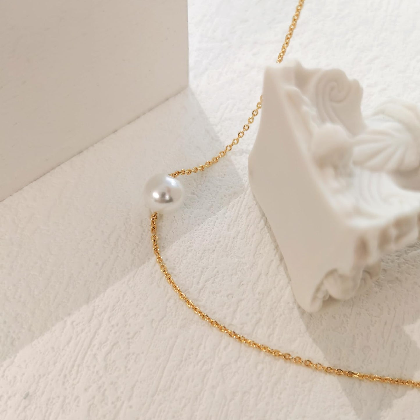Zeffy Pearl Necklaces for Women, Single Pearl Choker Adjustable Necklace Tiny Simple Handmade Pearl Chain Women Everyday Jewelry Gifts