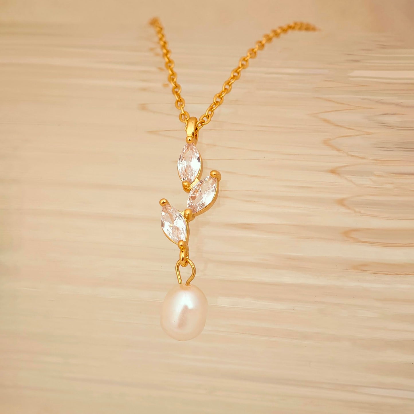 JOBICY Gold Pearl Necklaces for Women, Freshwater CZ Leaf Pearl Drop Pendant Necklace 14k Dainty Gold Necklace for Women Trendy Simple Single Pearls Choker Necklace Prom Bridal Wedding Jewelry Gift
