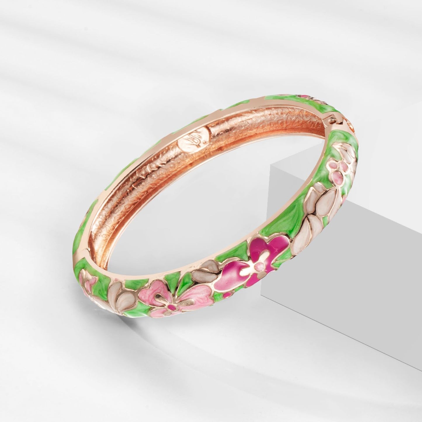 UJOY Cloisonne Bracelet Lotus Flower Plated Cuff Bangle Enameled Jewelry Bracelets Gift for Women Pack in Case 88B04-55A100 White Green