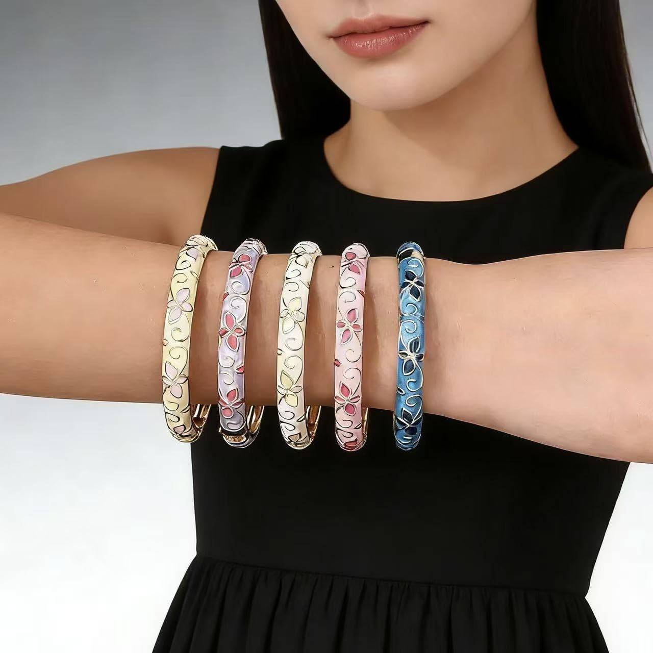 MQCEHTI Vintage Flower Cloisonne Bangle Bracelet for Women, Enamel Chunky Gold Plated Bracelets Jewelry Gifts (Blue Blue Flower)