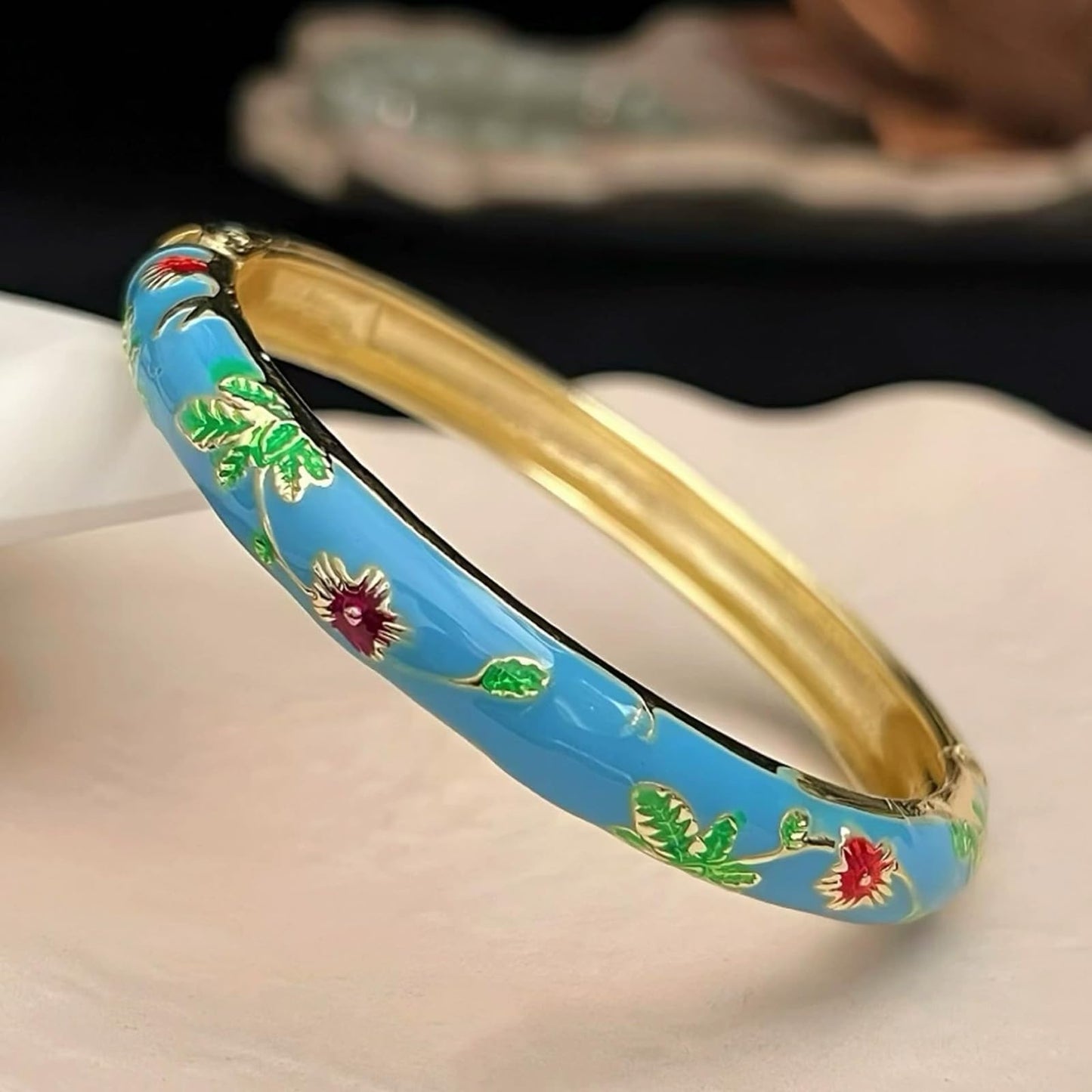 KummerSaprk Vintage Flower Bangle for Women Chinoiserie Cloisonne Bracelet for Women Trendy Women's Bangle Bracelets Cloisonne Jewelry Gifts