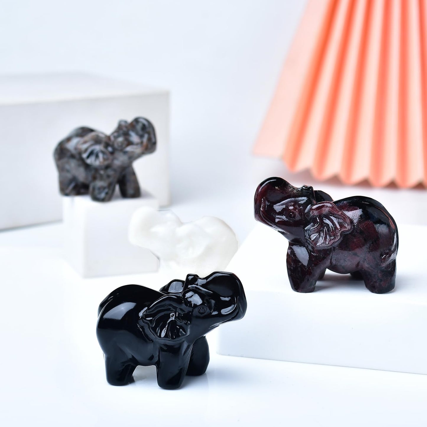 WUYOUSHI Garnet Crystal Elephant Statue 2" Healing Crystal Handmade Figurine Lucky Guardian Pocket Statues Reiki Meditation Office Home Decoration Gift