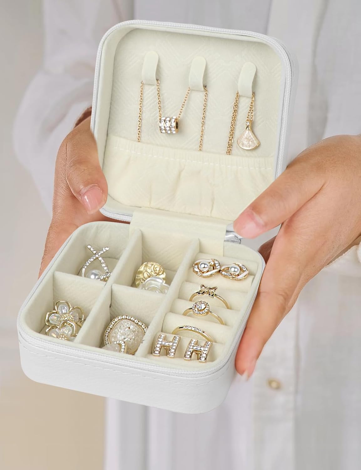 SLOZO Travel Jewelry Case, Travel Jewelry Box, Mini Jewelry Travel Case, Jewelry Organizer Case, Portable Small Jewelry Organizer Storage Boxes - Best Gift for Women Girls.