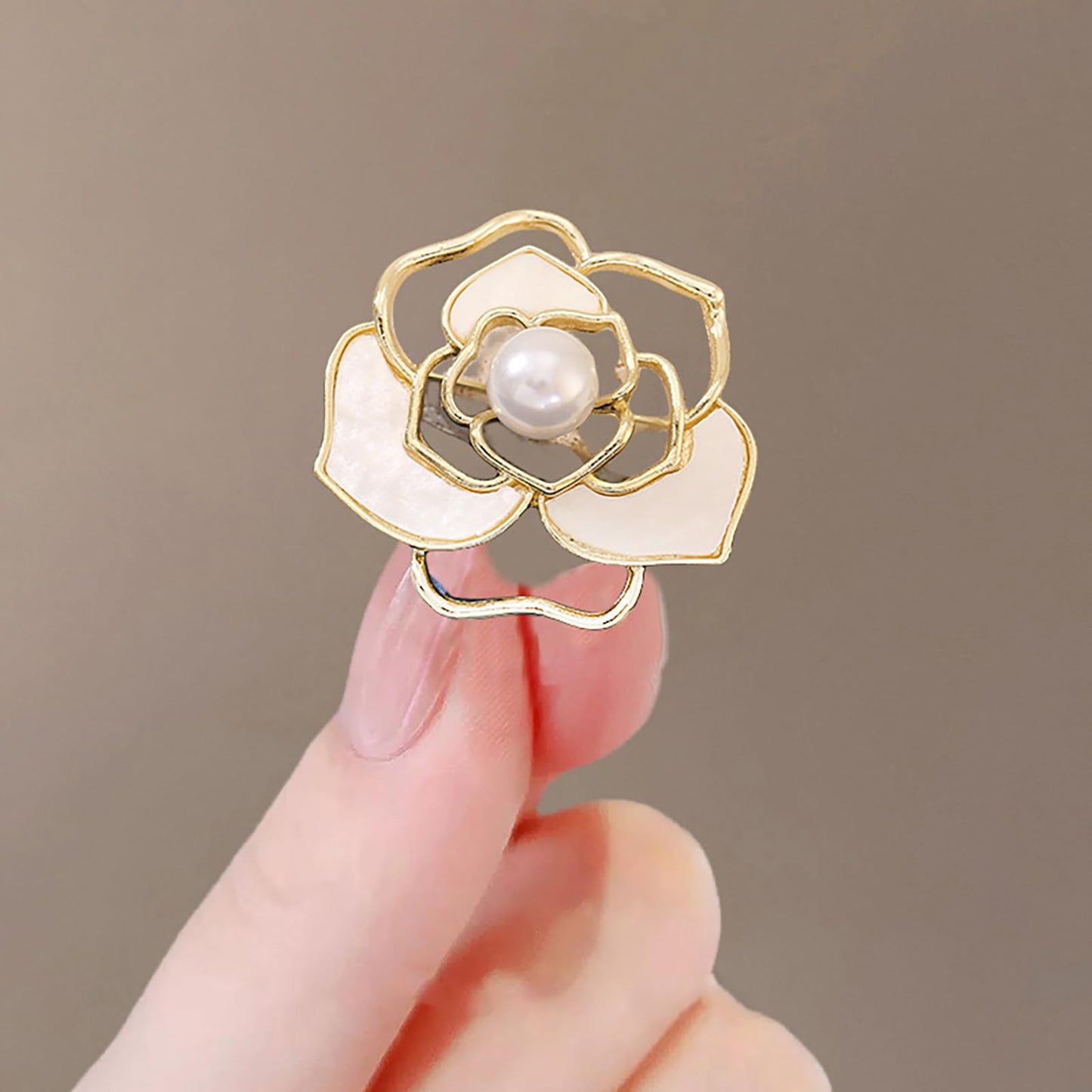 IvoryHaid Pearl Flower Brooch,elegant rose flower brooch pin,Brooches and Pins for Women,Exquisite Gold，Plated Design with Premium Pearl, Perfect for Daily & Special Occasions
