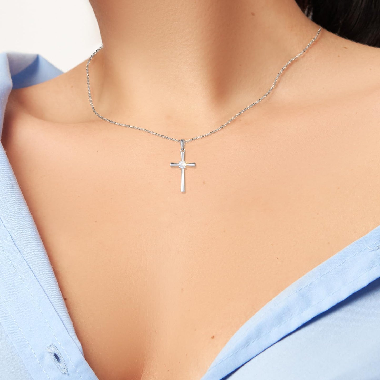 KRKC&CO Moissanite Cross Necklace for Women: D Color VVS1 0,3ct, 925 Vermeil Sterling Silver, Hypoallergenic Petite Pendant, Luxury Gifts for Birthday Anniversary Wedding, Gift Box with Handles