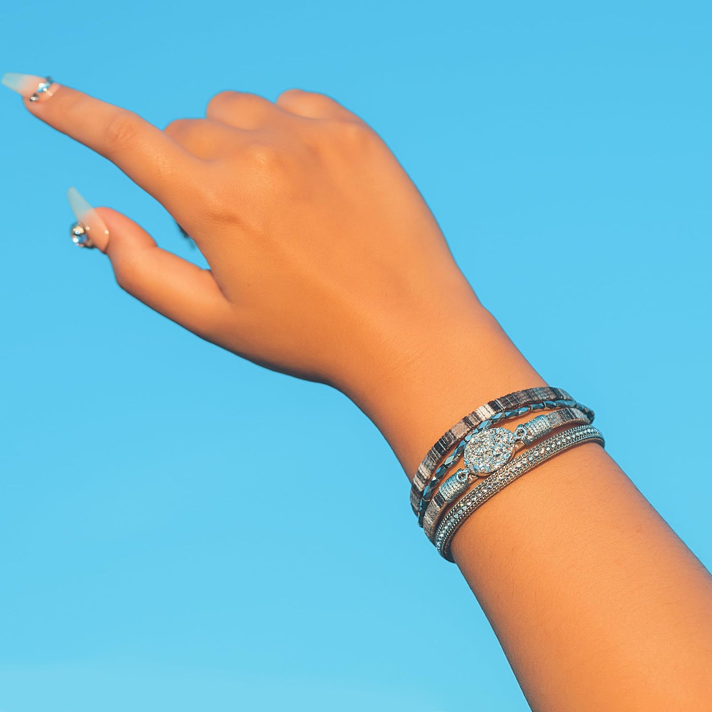FANCY SHINY Boho Leather Wrap Bracelet Stackable Chunky Crystal Cuff Bracelets with Magnetic Clasp Cowboy Cowgirl Western Summer Beach Outfits Jewelry Gifts for Women (7.7", Boho Grey)
