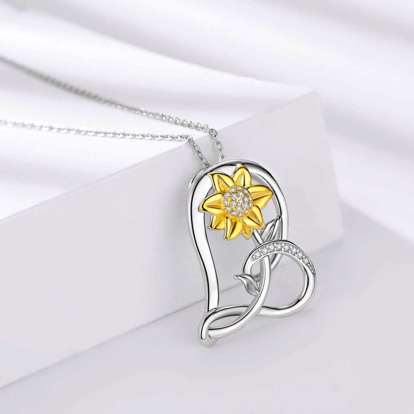 Eetaitai Sunflower Necklace for Women Sterling Silver Heart Necklace sunflower Jewelry Birthday Christmas Gifts for Wife Daughter Girlfriend